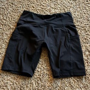 Size medium bike shorts with pockets